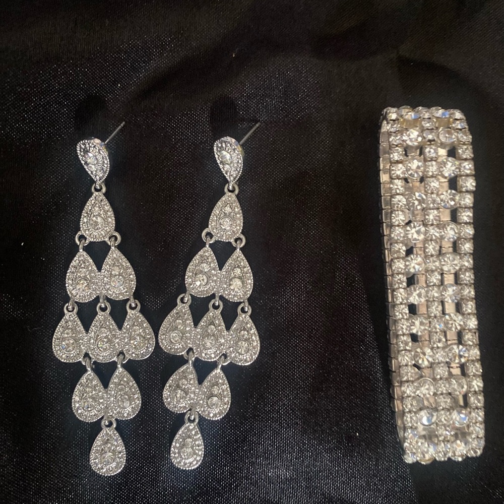 Cubic zirconia chandelier earrings and bracelet
